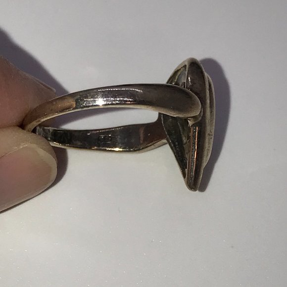 Turquoise Teardrop and Silver Ring, Size 6 1/2 - Picture 5 of 16